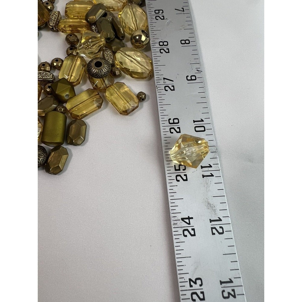 ASSORTED GOLDTONE/MOSS PLASTIC BEADS-100+BEADS -GREAT FOR JEWELRY DESIGNERS!!!! - Picture 5 of 8